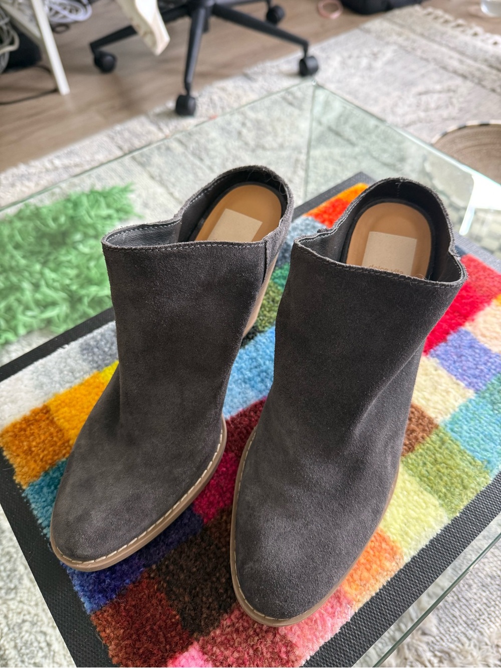 Dolce Vita Hollis suede mules in anthracite grey